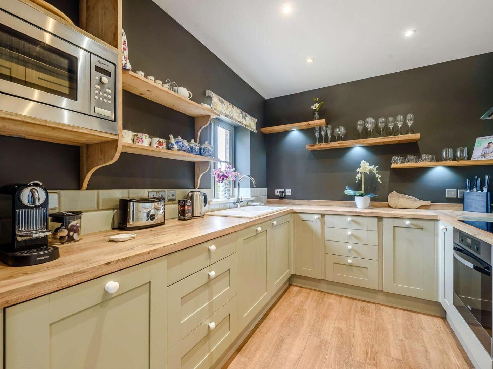 2 Bed In Winchcombe 57828 Exterior foto